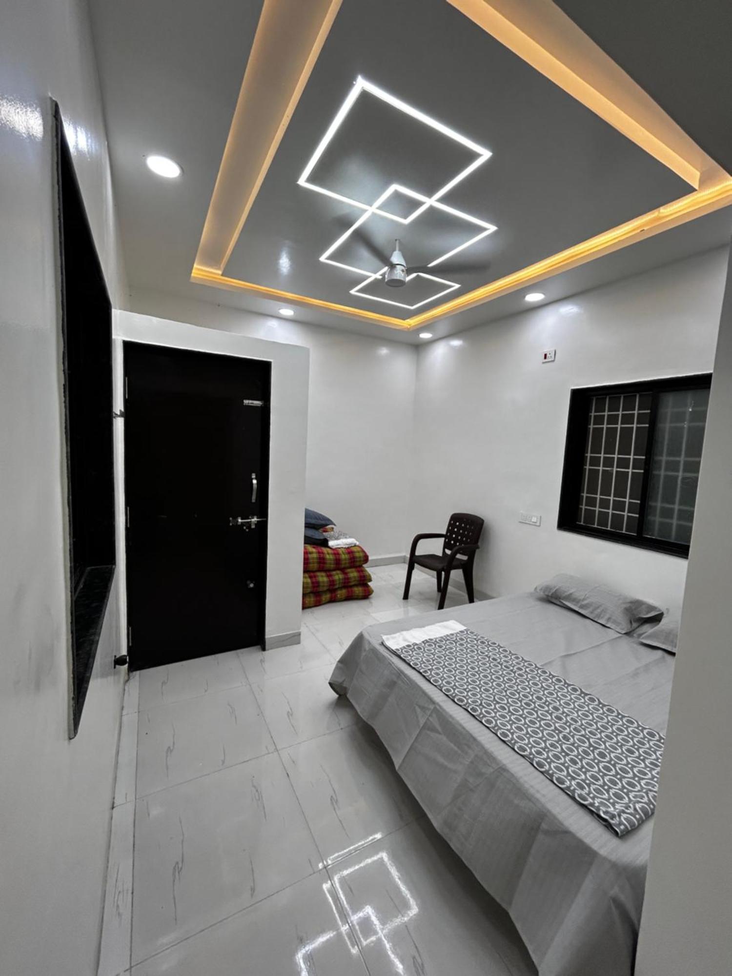 Vatavriksha Guest House,Akkalkot Akalkot Eksteriør billede