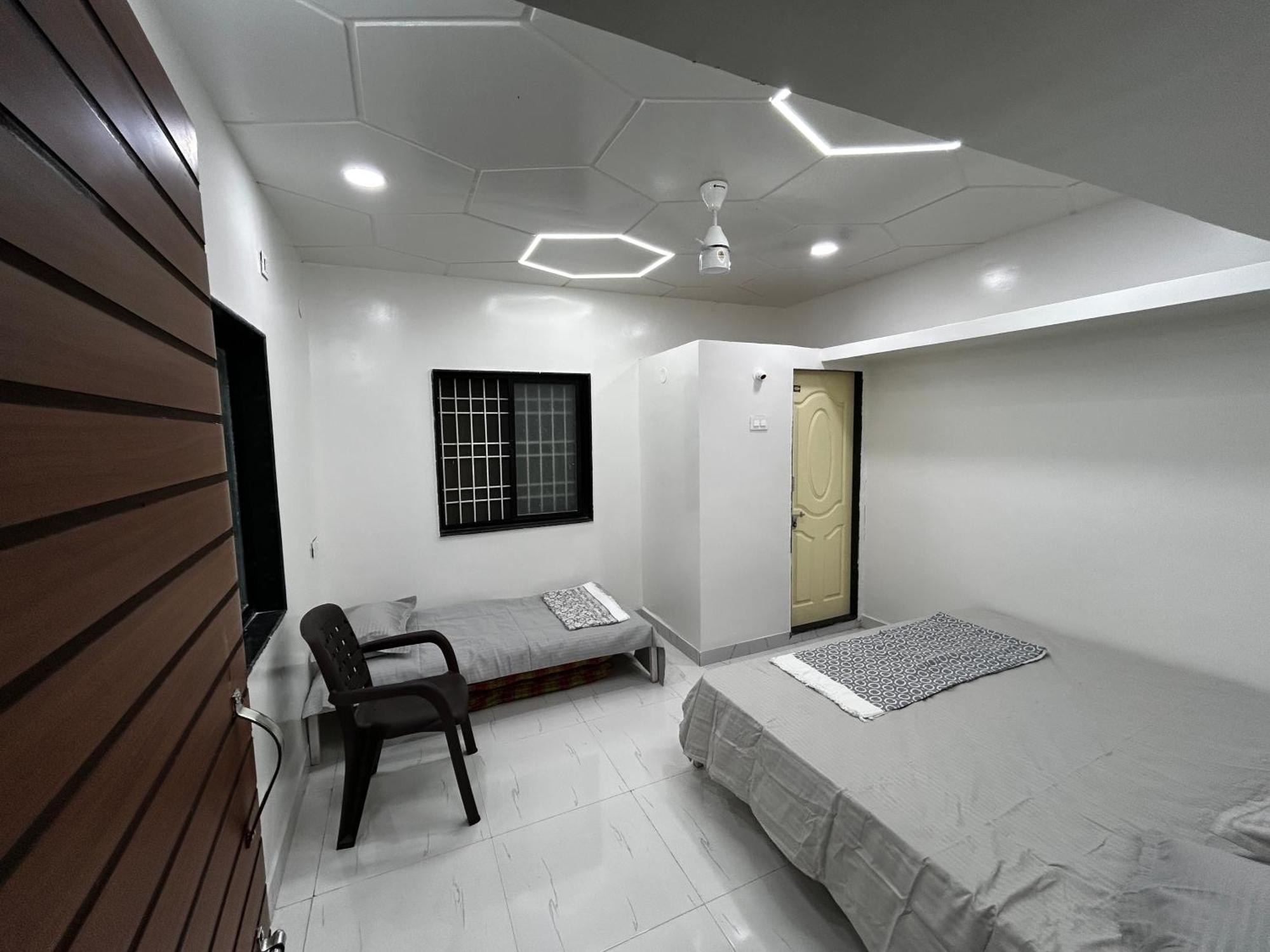 Vatavriksha Guest House,Akkalkot Akalkot Eksteriør billede